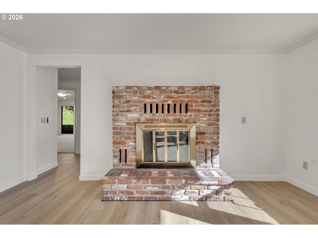 1386 ARCADIA Dr, Roseburg, OR 97470