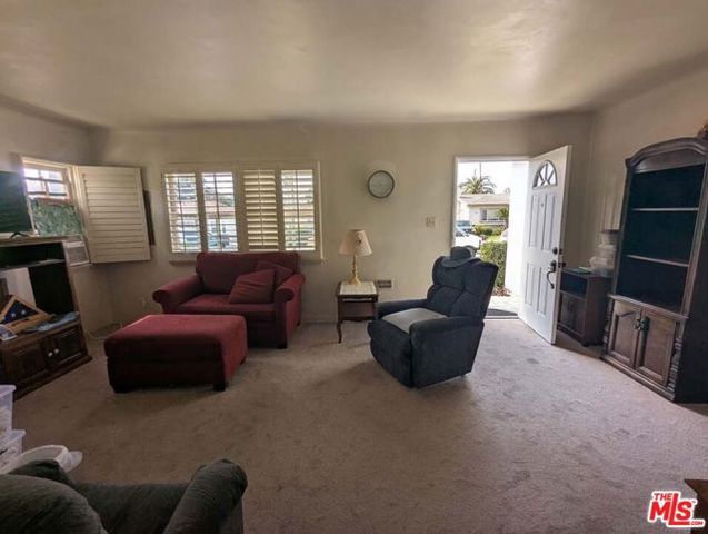 1230 Dorothy Drive, Glendale, CA 91202