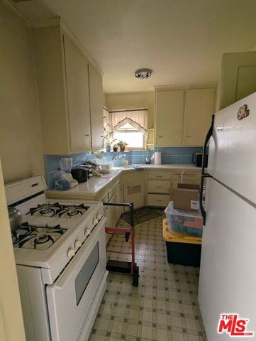 1230 Dorothy Drive, Glendale, CA 91202