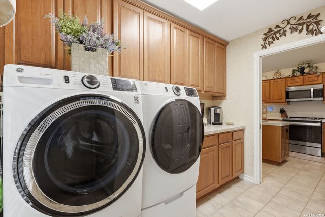 2307 Oakline, San Antonio, TX 78232