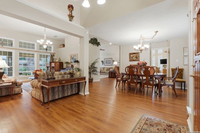 2307 Oakline, San Antonio, TX 78232
