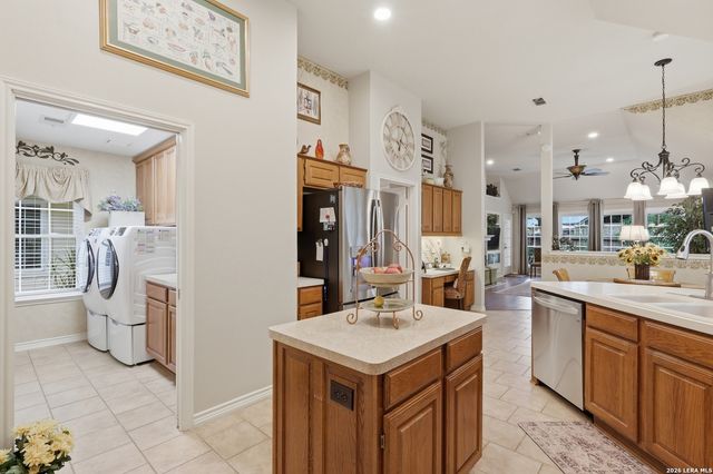 2307 Oakline, San Antonio, TX 78232