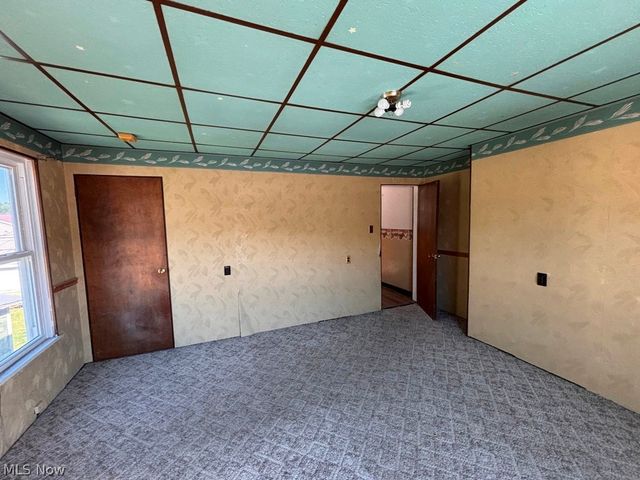 529 Railroad Street, Chester, WV 26034