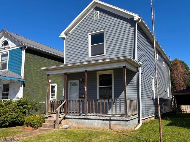 529 Railroad Street, Chester, WV 26034