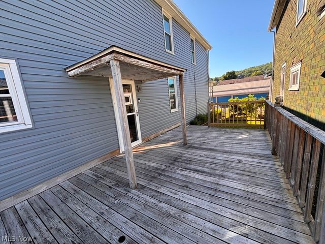 529 Railroad Street, Chester, WV 26034