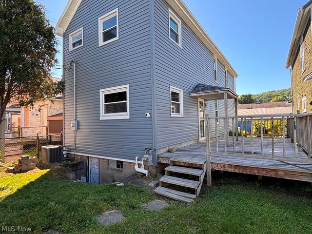 529 Railroad Street, Chester, WV 26034