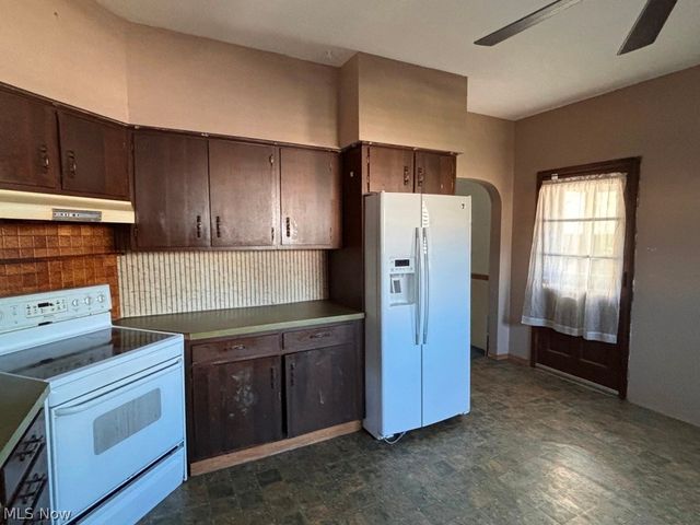 529 Railroad Street, Chester, WV 26034