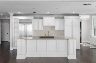 2881 Peachtree Road NE 2103, Atlanta, GA 30305