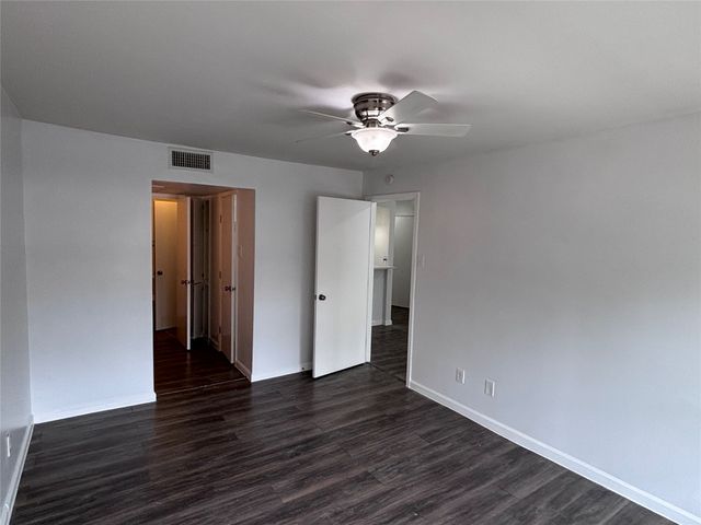 4300 Congress Avenue 206, Dallas, TX 75219