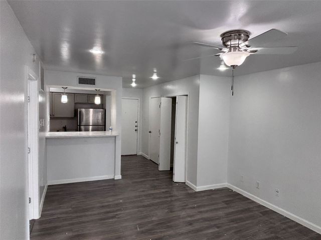 4300 Congress Avenue 206, Dallas, TX 75219