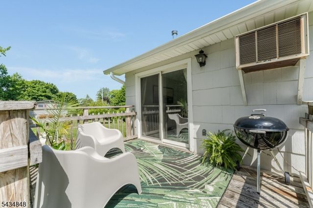 70 Madison Ave, Mount Olive Twp., NJ 07828