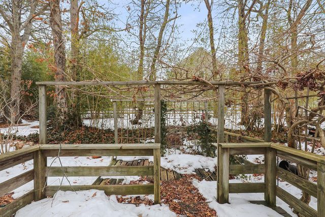 11 Webquish Lane, Mashpee, MA 02649