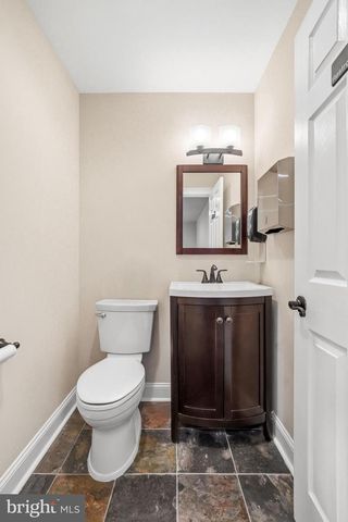 513 N BLACK HORSE PIKE, Runnemede, NJ 08078