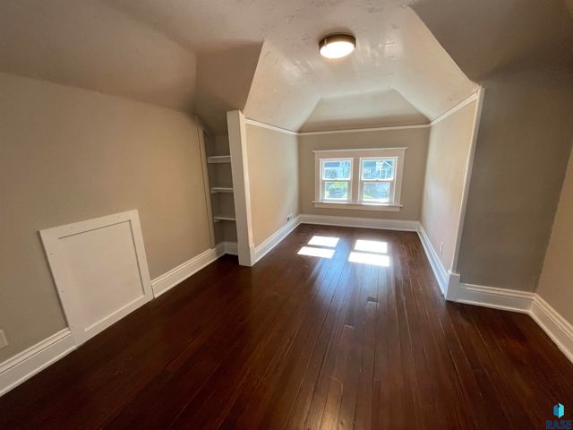 603 S Hawthorne Ave Avenue, Sioux Falls, SD 57104