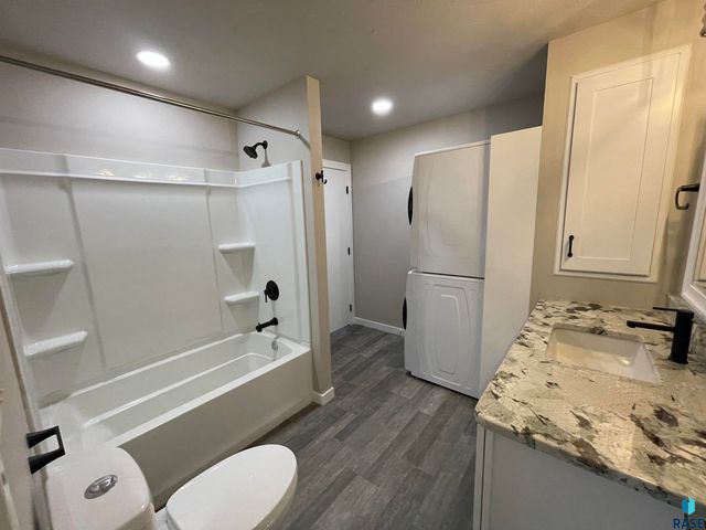 603 S Hawthorne Ave Avenue, Sioux Falls, SD 57104