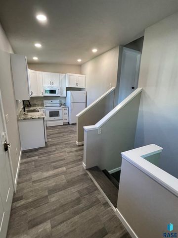 603 S Hawthorne Ave Avenue, Sioux Falls, SD 57104