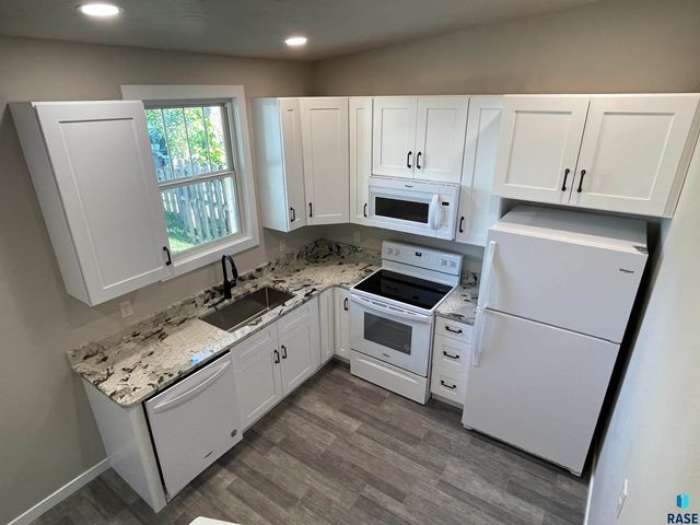 603 S Hawthorne Ave Avenue, Sioux Falls, SD 57104