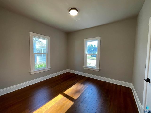 603 S Hawthorne Ave Avenue, Sioux Falls, SD 57104