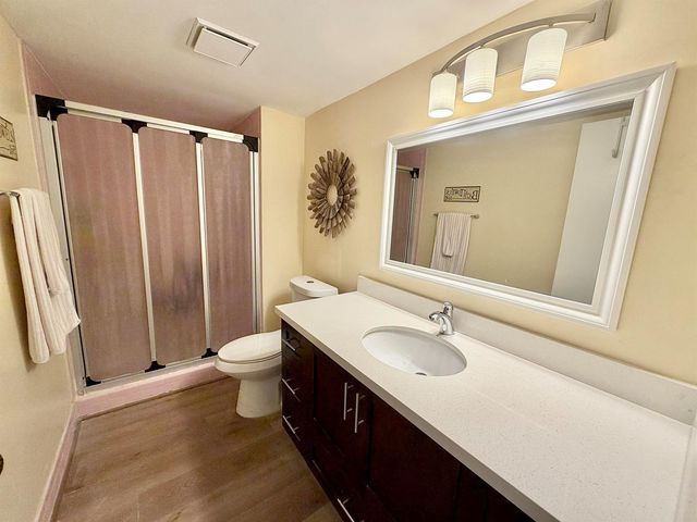 7320 Lake Cir Drive 204, Margate, FL 33063