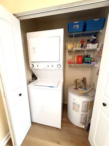 7320 Lake Cir Drive 204, Margate, FL 33063