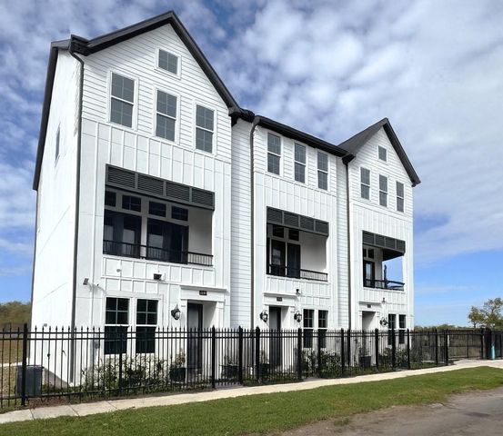 2745 Providence Street, Houston, TX 77020