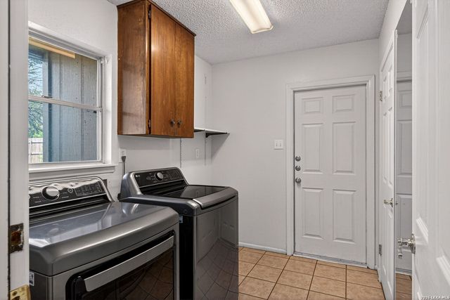 2010 Broken Oak, San Antonio, TX 78232