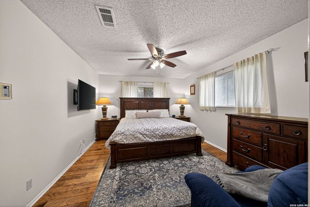 2010 Broken Oak, San Antonio, TX 78232