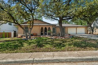 2010 Broken Oak, San Antonio, TX 78232