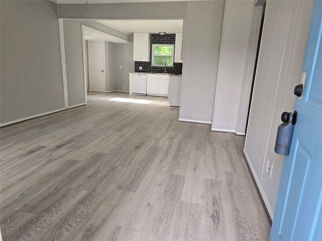 7127 Willowtex Drive, Houston, TX 77396