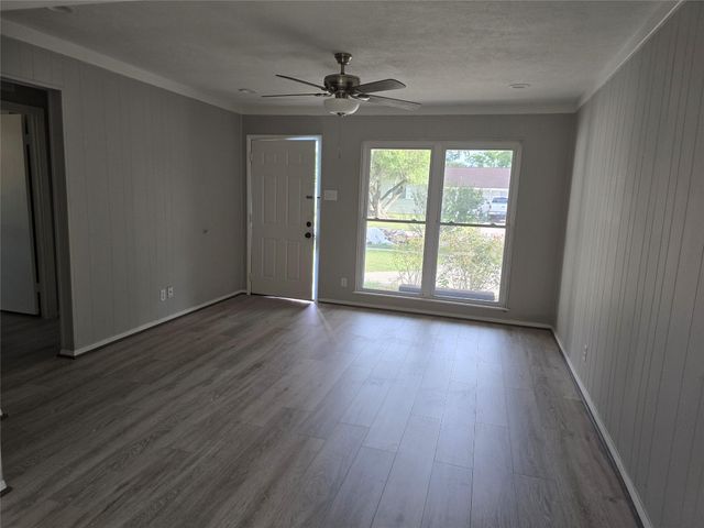 7127 Willowtex Drive, Houston, TX 77396