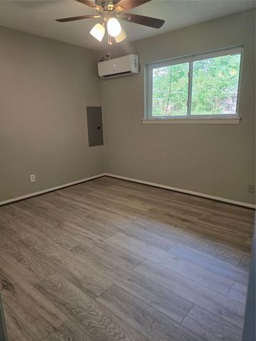 7127 Willowtex Drive, Houston, TX 77396