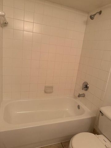 4195 N Haverhill Road 319, West Palm Beach, FL 33417