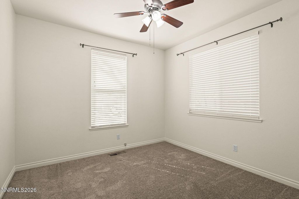 Image 19 of property listing at 2840 Falcon Ridge Drive, Sparks, NV 89436