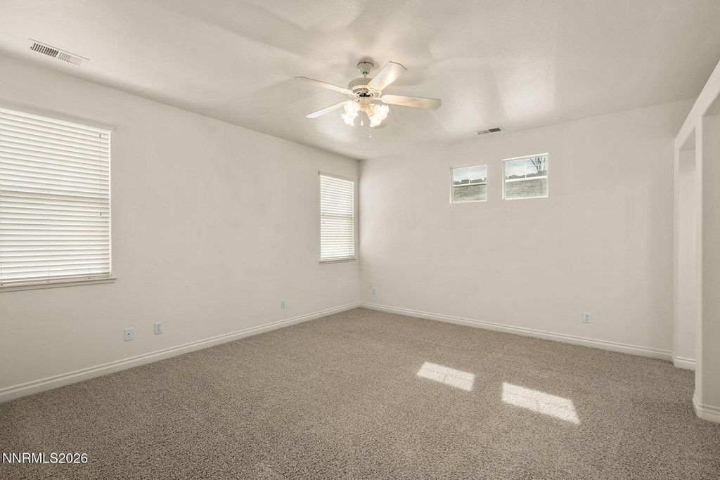 Image 27 of property listing at 2840 Falcon Ridge Drive, Sparks, NV 89436