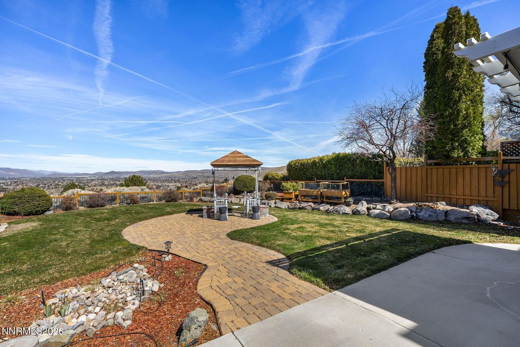 Image 29 of property listing at 2840 Falcon Ridge Drive, Sparks, NV 89436