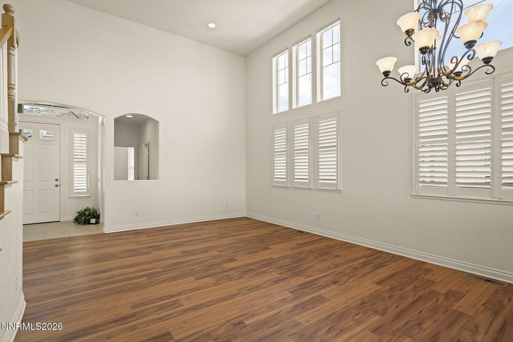 Image 6 of property listing at 2840 Falcon Ridge Drive, Sparks, NV 89436