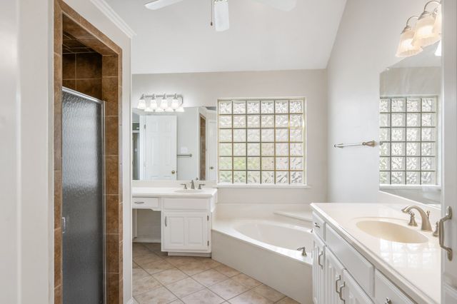 3317 Tiverton Court, Arlington, TX 76001