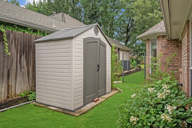 3317 Tiverton Court, Arlington, TX 76001