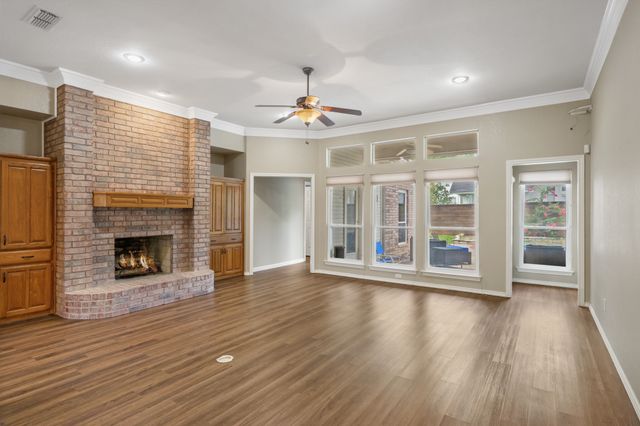 3317 Tiverton Court, Arlington, TX 76001