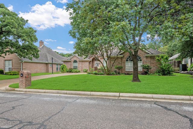 3317 Tiverton Court, Arlington, TX 76001