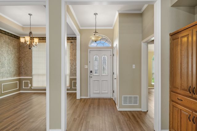 3317 Tiverton Court, Arlington, TX 76001
