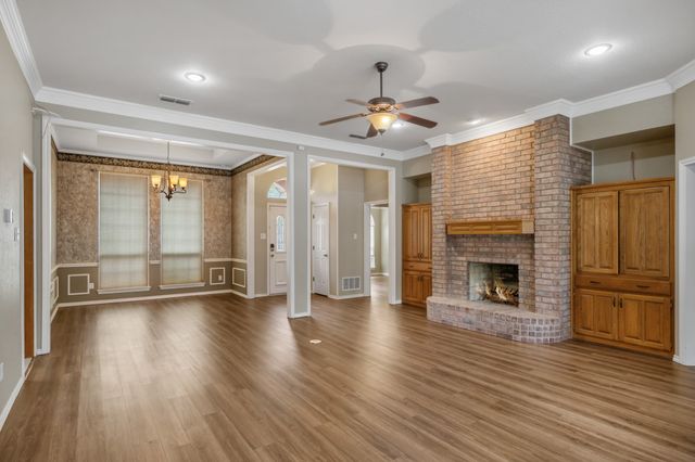 3317 Tiverton Court, Arlington, TX 76001