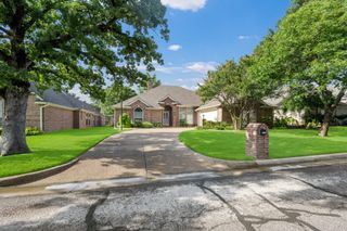 3317 Tiverton Court, Arlington, TX 76001