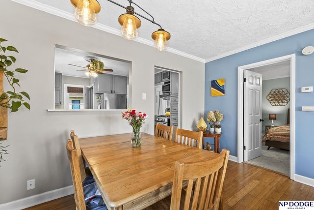 818 S 49 Avenue, Omaha, NE 68106