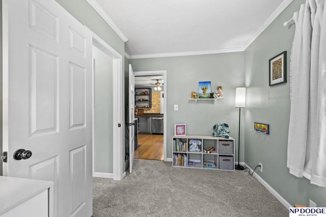 818 S 49 Avenue, Omaha, NE 68106