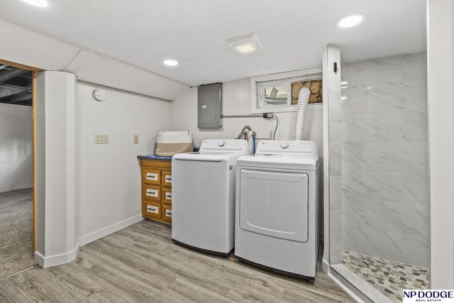 818 S 49 Avenue, Omaha, NE 68106