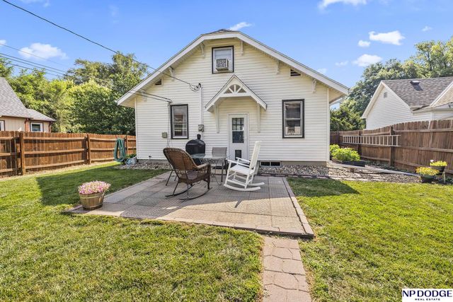 818 S 49 Avenue, Omaha, NE 68106