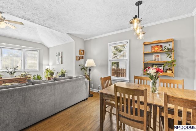 818 S 49 Avenue, Omaha, NE 68106