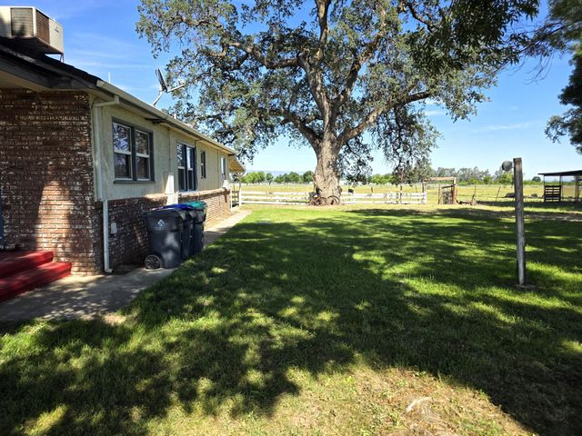 23773 River Road, Corning, CA 96021