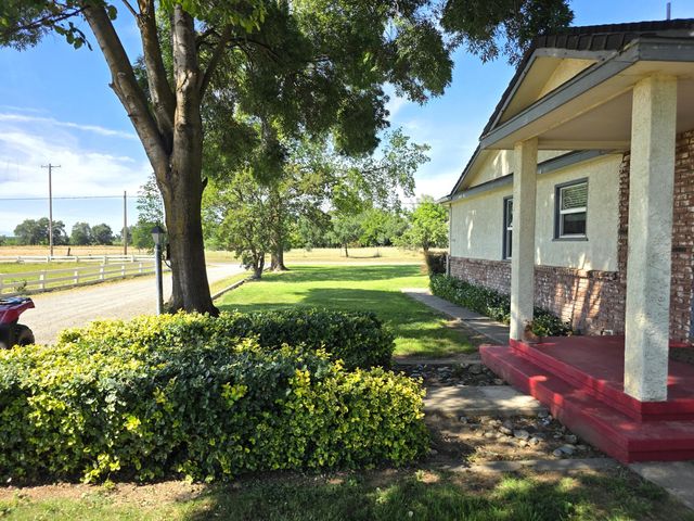 23773 River Road, Corning, CA 96021